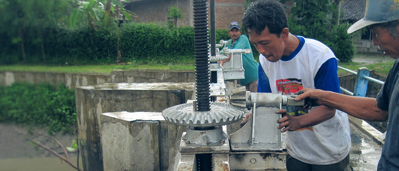 paket-pintu-air-locker-pillow paket pintu air locker pillow block bearing