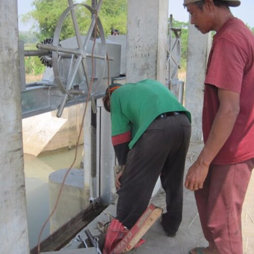 hasil jadi pintu air berkualitas
