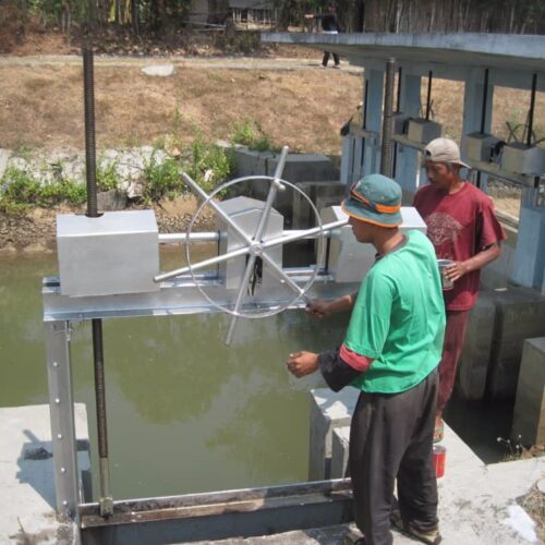 proyek dam colo barat