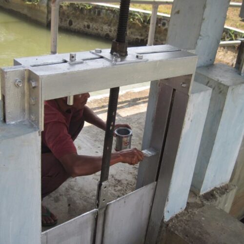produk pintu air murah puron colo barat