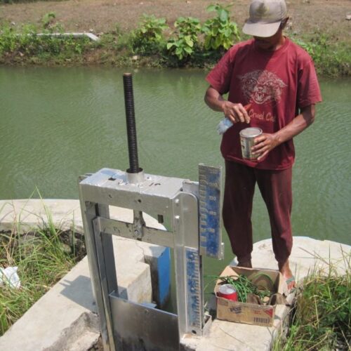 produk pintu air di colo barat