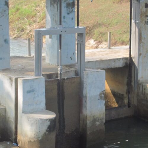 proyek pintu air dam berkualitas di Indonesia