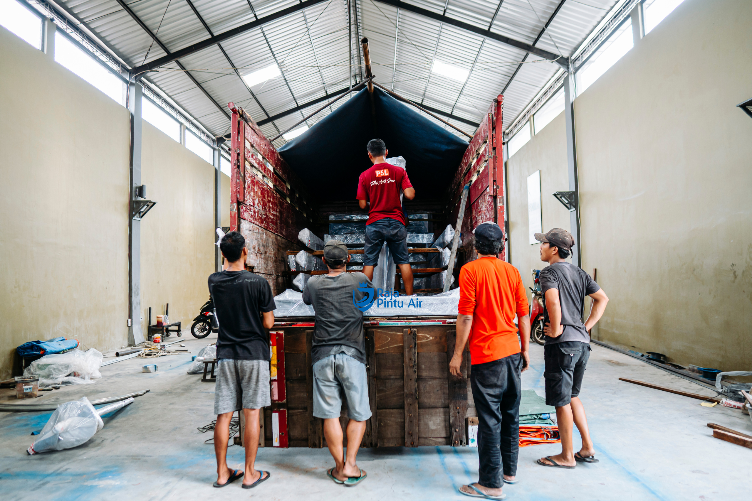 Pemilihan pintu irigasi yang tepat tidak hanya membantu menghemat air, tetapi juga mendorong pertanian yang lebih efisien, dan produktif 