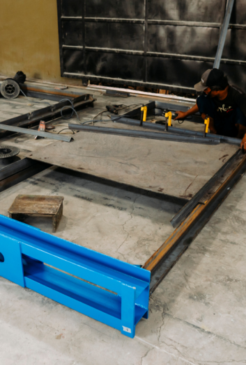 Ir. Herman van Breen, insinyur utama Departemen Waterstaat Hindia Belanda, merancang Pintu Air Manggarai pada era kolonial Belanda.