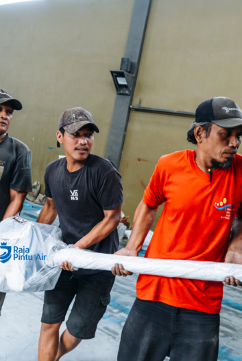 Ulir as drat aus menyebabkan kerusakan tidak rata dengan dudukan Sehingga operator memerlukan gaya ekstra.