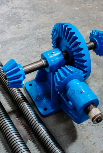 Dampak kegagalan gearbox menghentikan pengoperasian pintu air secara manual dan mengganggu distribusi air irigasi secara keseluruhan.