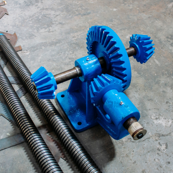 Dampak kegagalan gearbox menghentikan pengoperasian pintu air secara manual dan mengganggu distribusi air irigasi secara keseluruhan. Dampak kegagalan gearbox menghentikan pengoperasian pintu air secara manual dan mengganggu distribusi air irigasi secara keseluruhan.