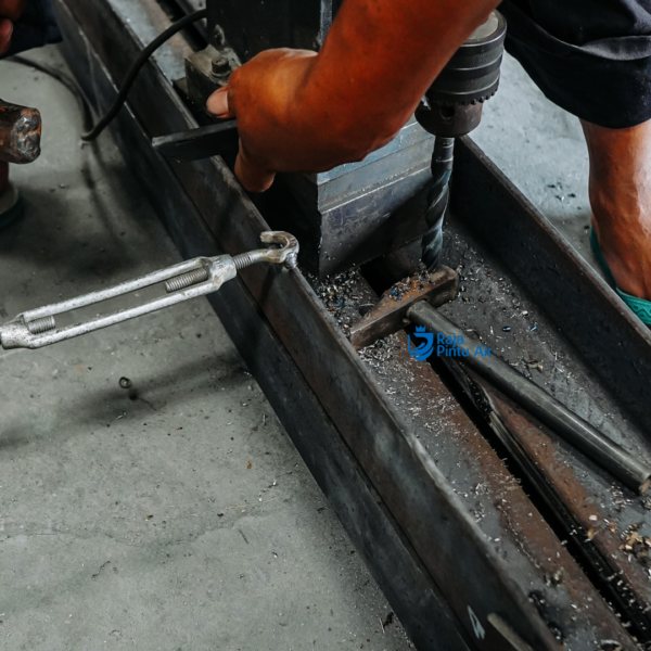 Frame memberikan kekuatan tambahan pada sistem pintu air sehingga lebih tahan terhadap beban dan penggunaan jangka panjang. Frame memberikan kekuatan tambahan pada sistem pintu air sehingga lebih tahan terhadap beban dan penggunaan jangka panjang