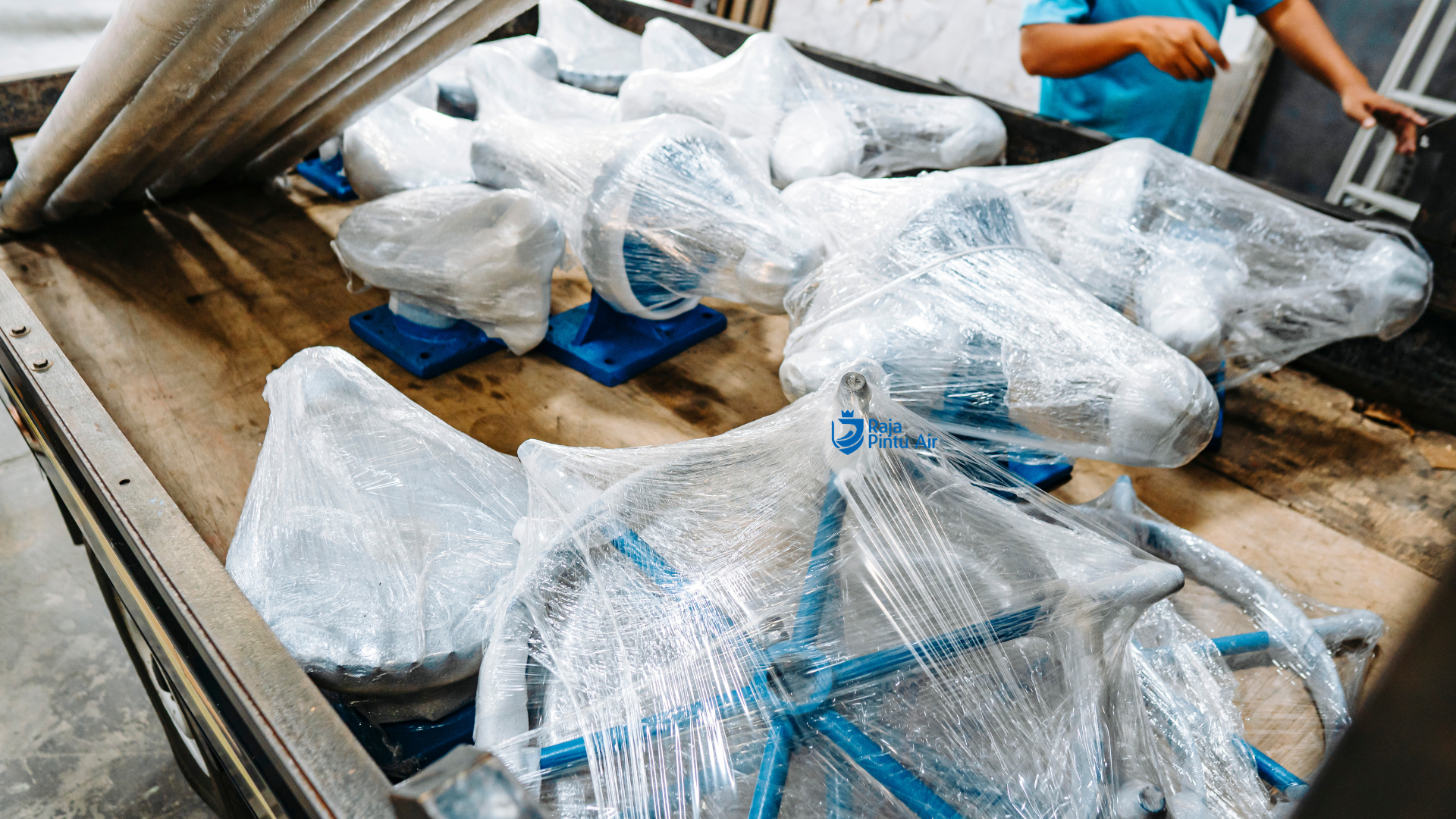 Sebelum membeli pintu air, pastikan Anda mempertimbangkan kualitas material, kesesuaian spesifikasi, proses produksi, pengalaman produsen,
