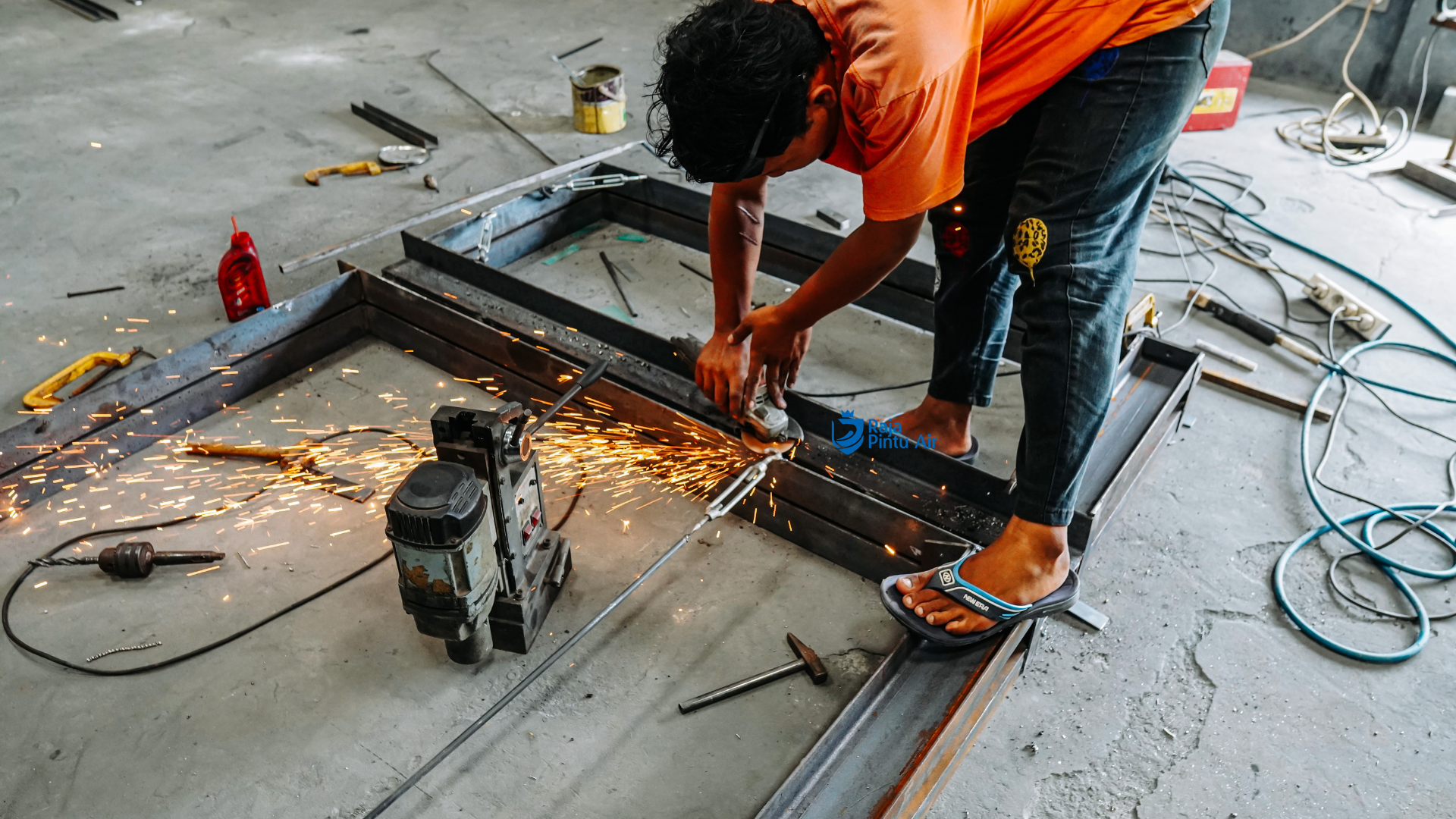 Raja Pintu Air menghadirkan material berkualitas, proses produksi presisi, layanan custom,untuk kebutuhan proyek terpenuhi dengan baik 